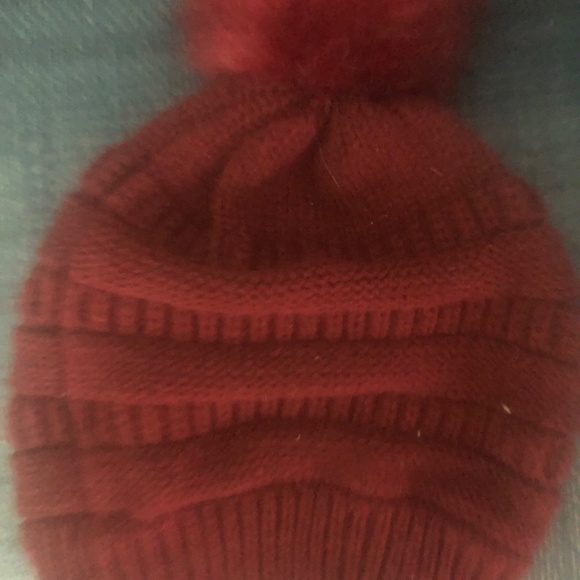 Winter hat - Picture 3 of 3